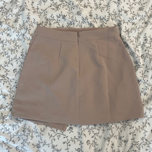 forever 21 beige skirt with button - Picture 2 of 4